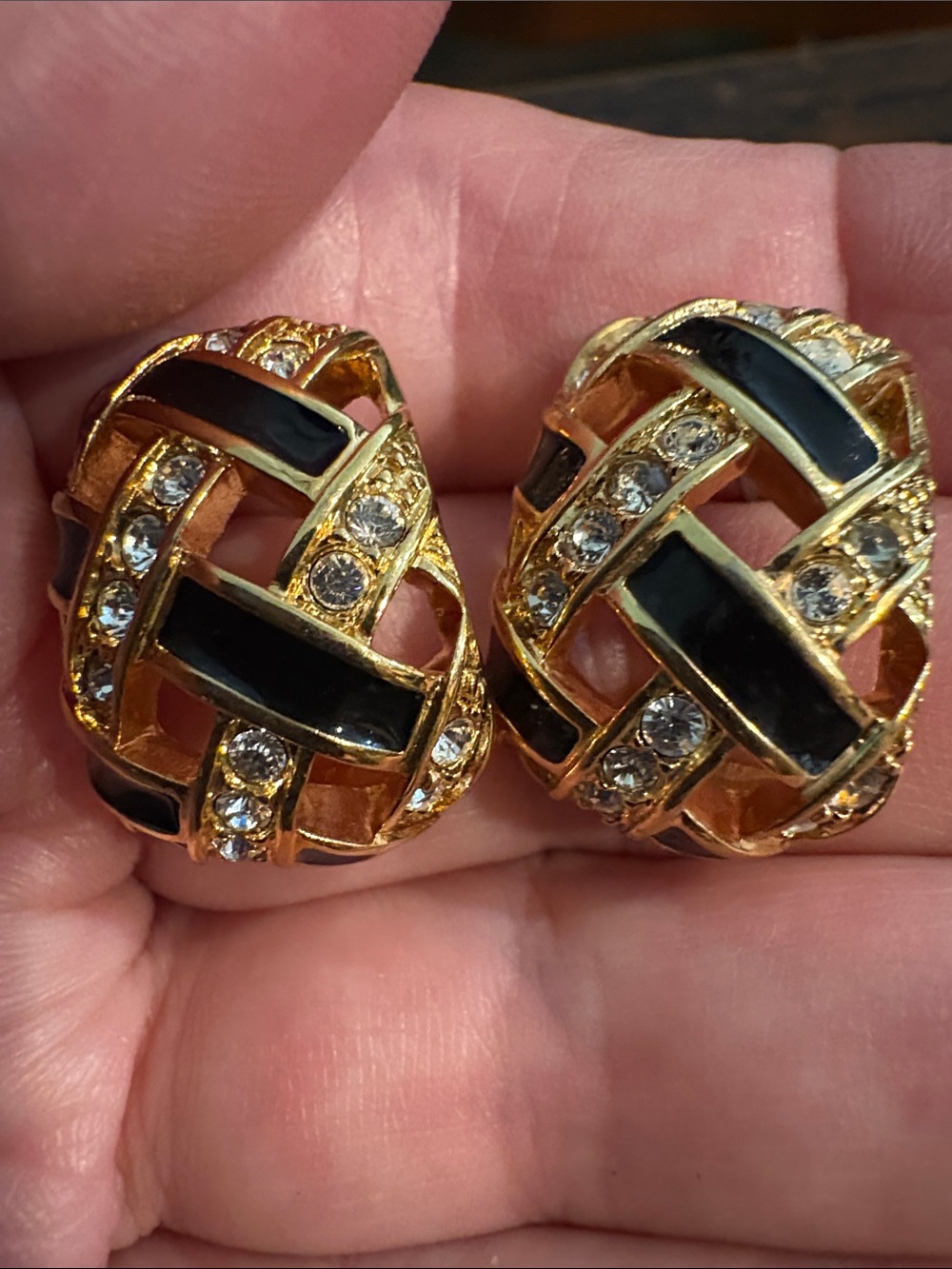 Swarovski swan vintage earrings